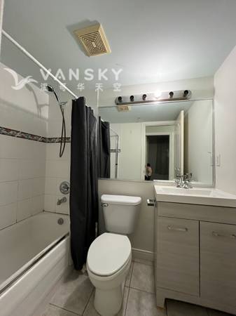 250309125658_Bath Room.jpg